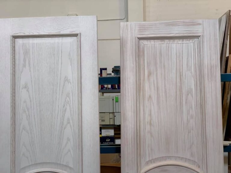 Acabados en Puertas de Madera